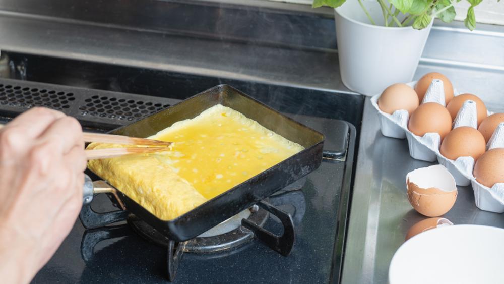 Tamagoyaki et dashimaki tamago :  voici les 2 recettes de l'omelette japonaise !